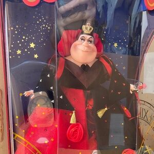 Disney red queen limited doll